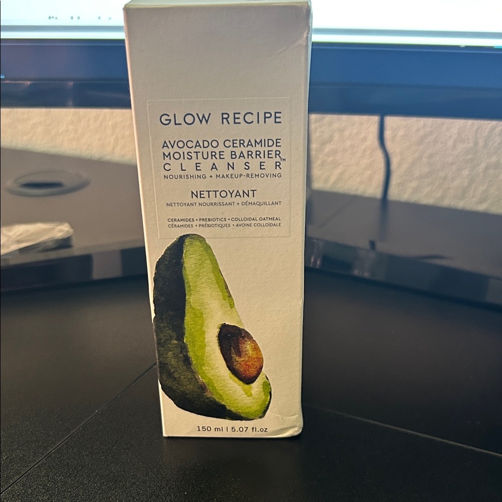 Glow Recipe Avocado Ceramide Cleanser - Picture 1 of 2